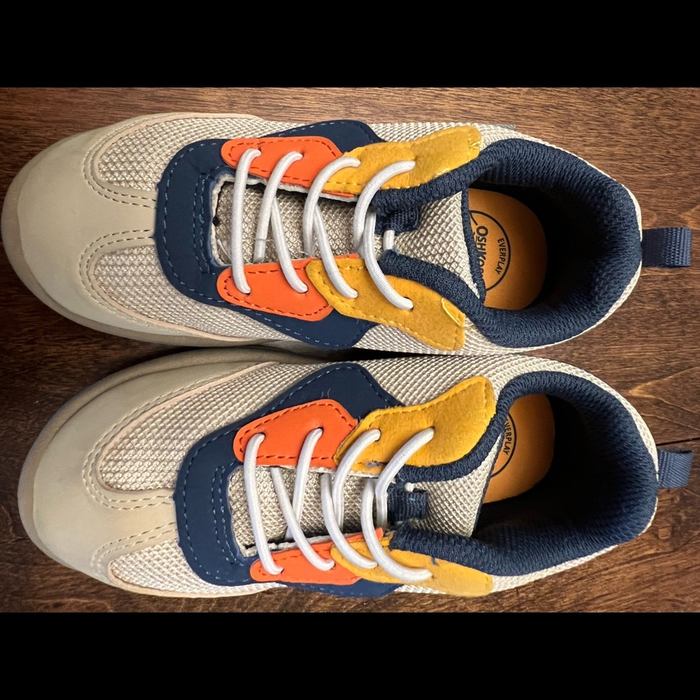 Oshkosh NWOT Toddler Shoes